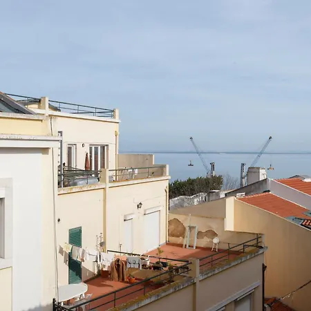 Barbadinhos Apartments In Lisbon Historic Neighborhood Zewnętrze zdjęcie